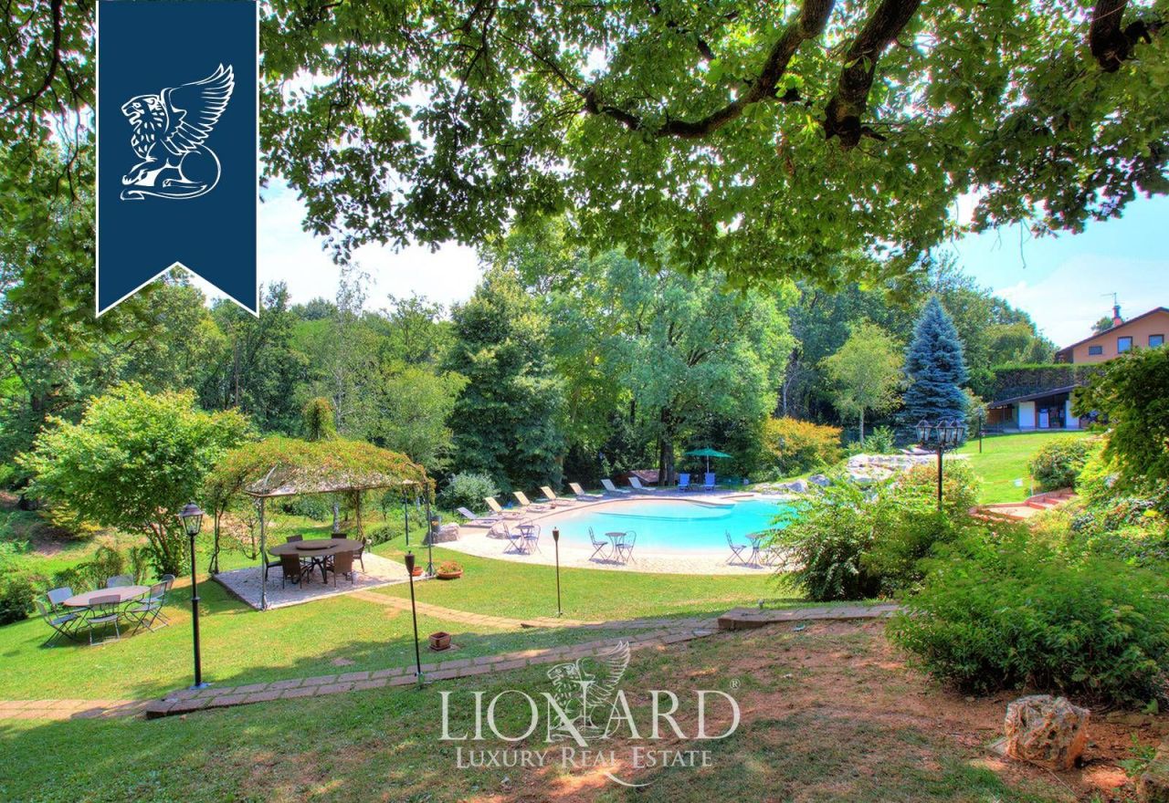 Отель, гостиница в Монце, Италия, 1 000 м² - фото 5