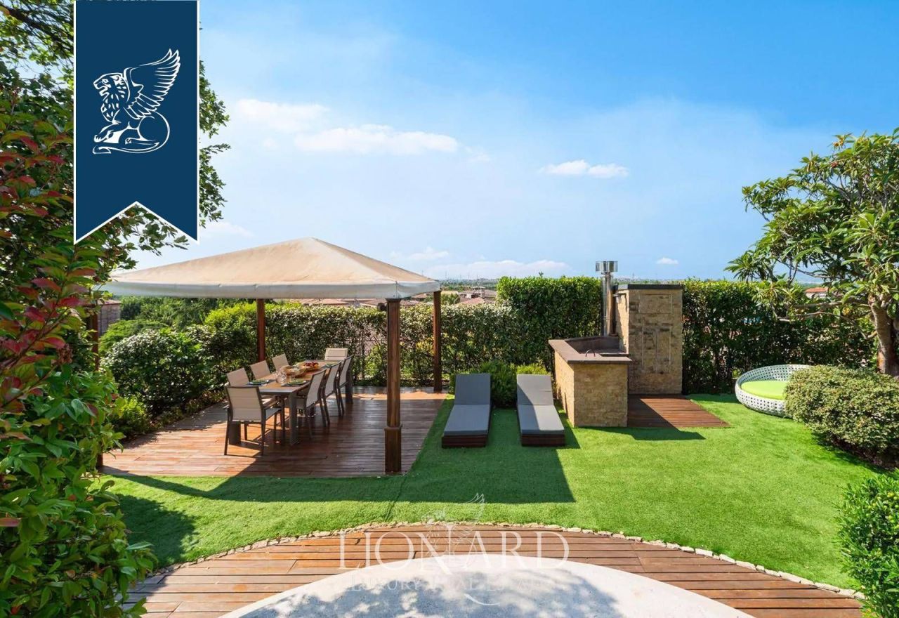 Апартаменты в Вероне, Италия, 330 м² - фото 6