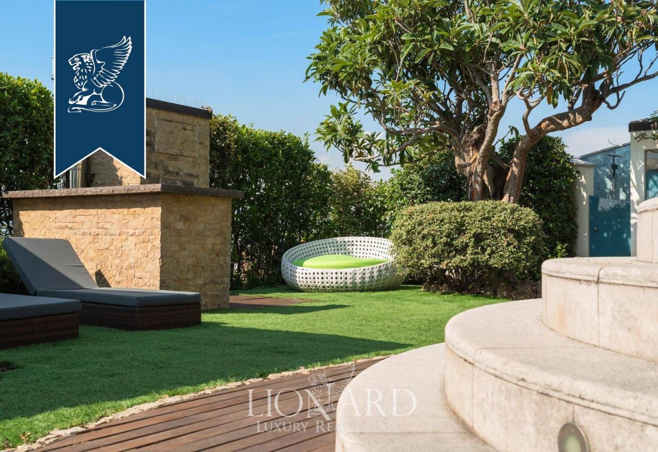 Апартаменты в Вероне, Италия, 330 м² - фото 8