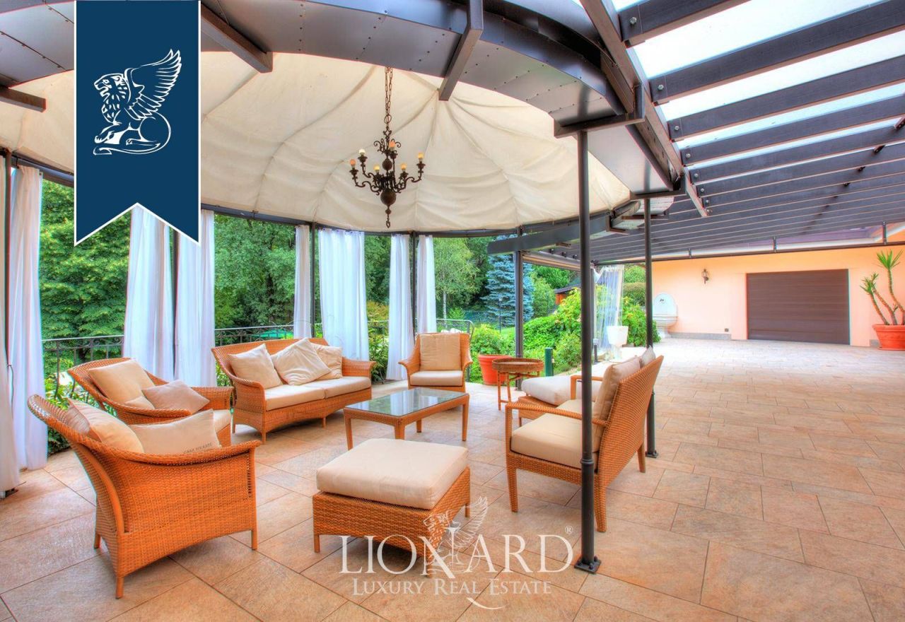 Отель, гостиница в Монце, Италия, 1 000 м² - фото 11