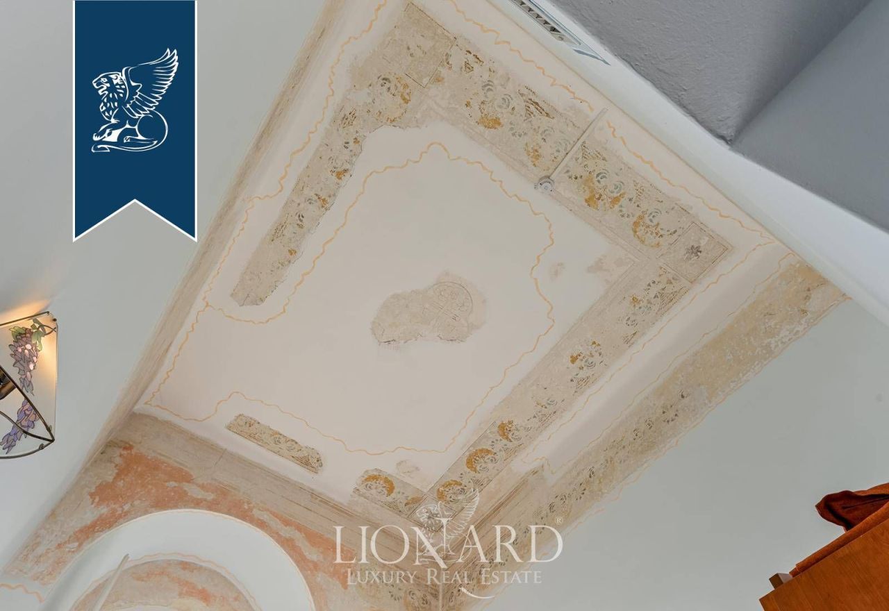 Отель, гостиница в Массе, Италия, 1 869 м² - фото 14