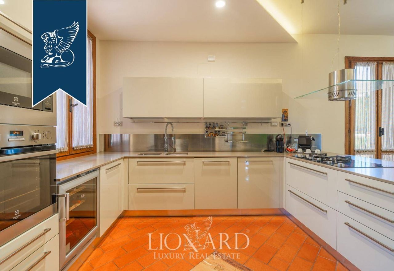 Вилла в Сан-Джиминьяно, Италия, 870 м² - фото 19