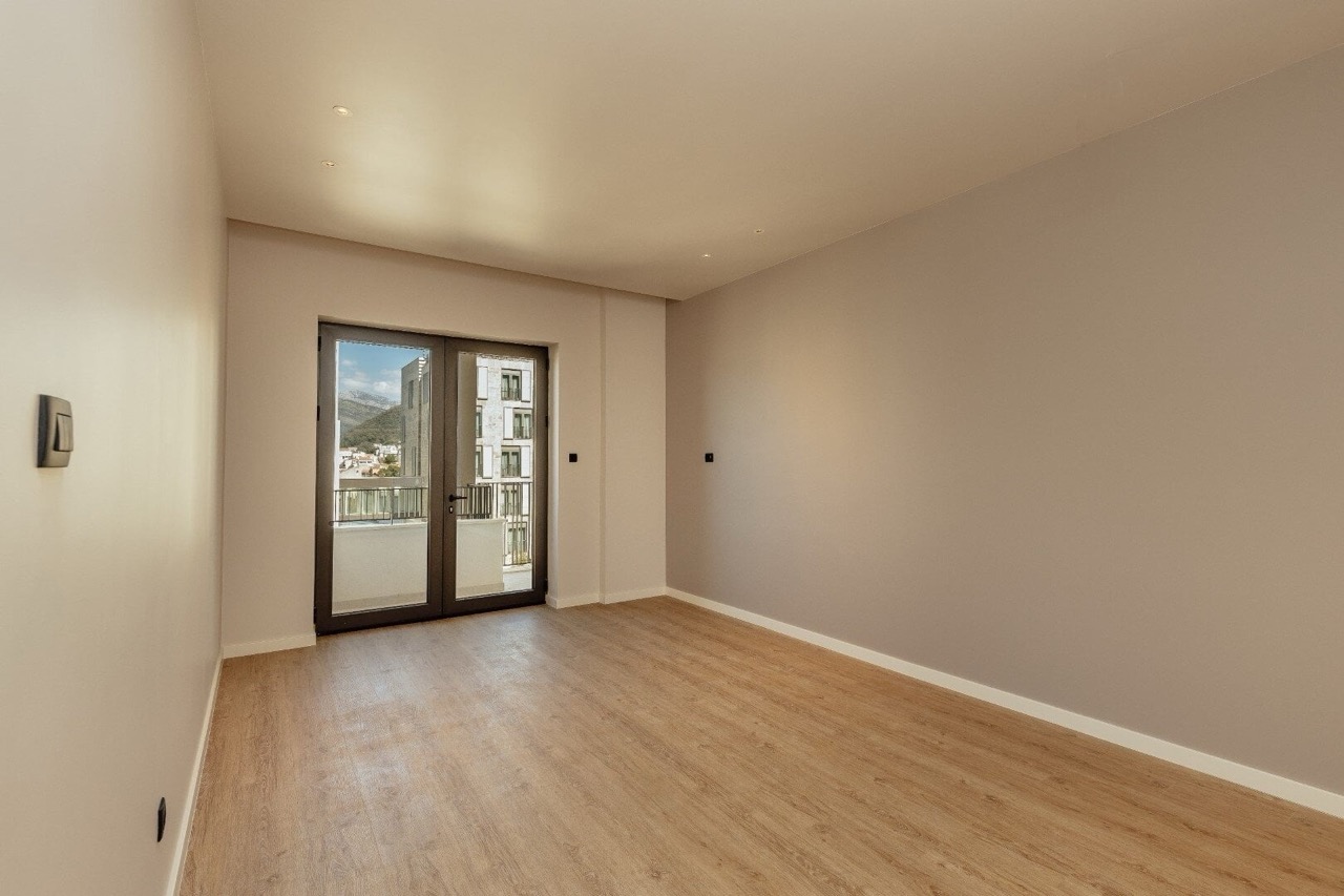 Квартира в Тивате, Черногория, 68 м² - фото 6