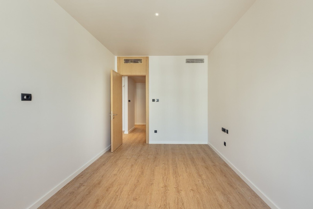 Квартира в Тивате, Черногория, 68 м² - фото 15