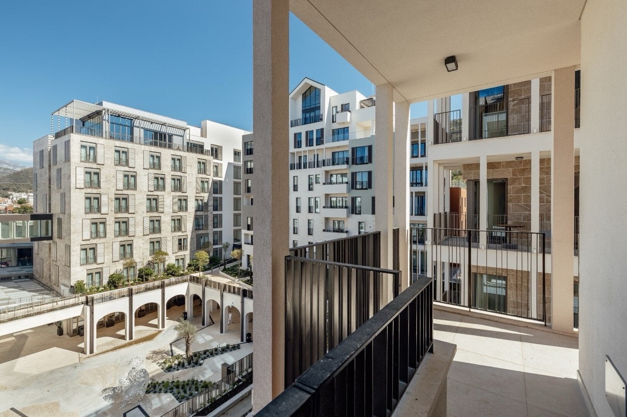 Квартира в Тивате, Черногория, 68 м² - фото 12