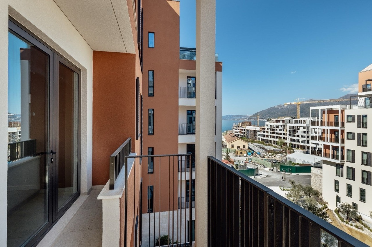 Квартира в Тивате, Черногория, 68 м² - фото 10