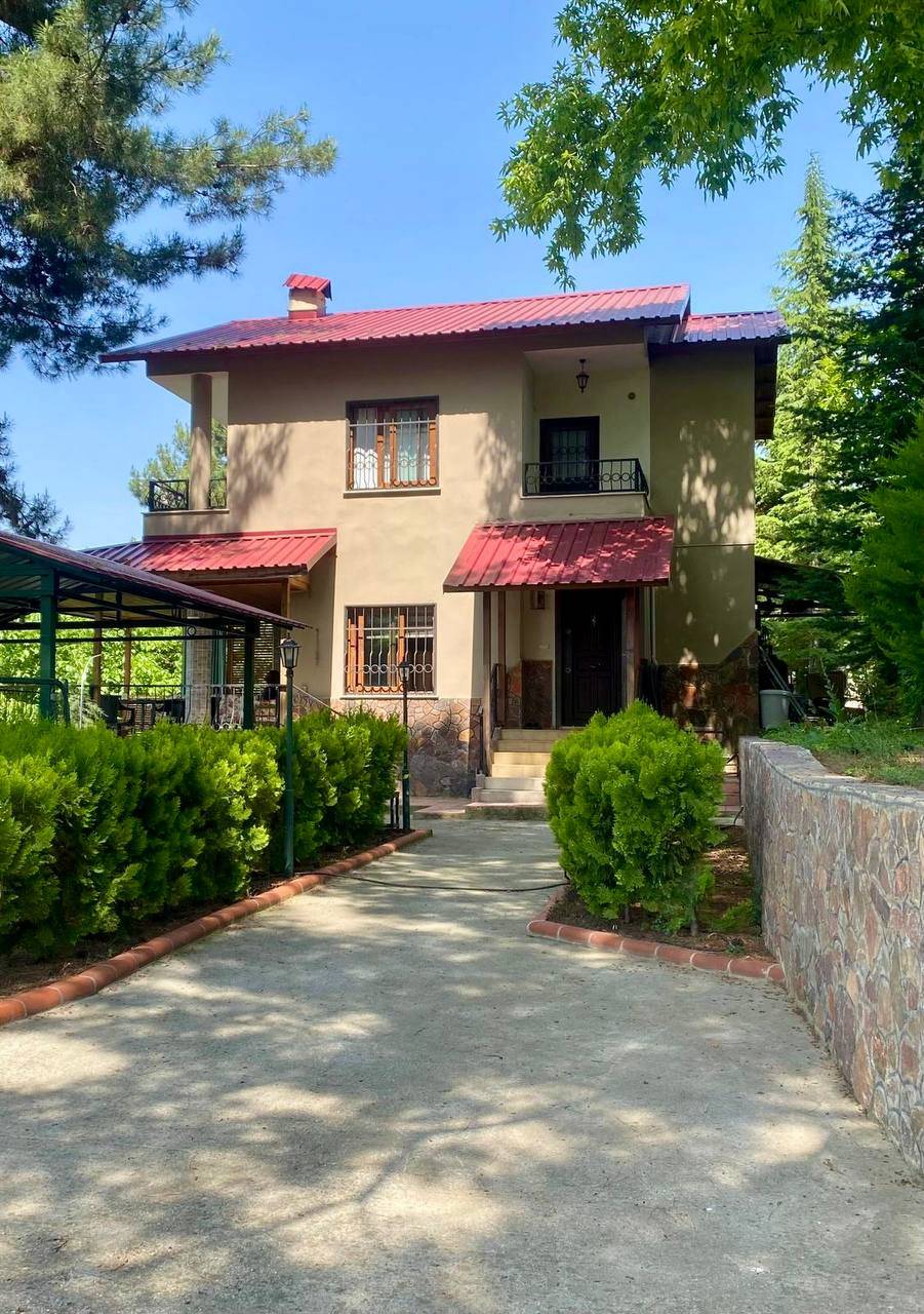 Вилла в Мерсине, Турция, 200 м² - фото 1