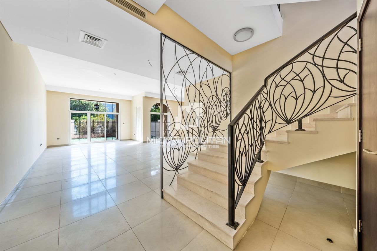 Таунхаус в Дубае, ОАЭ, 307 м² - фото 2