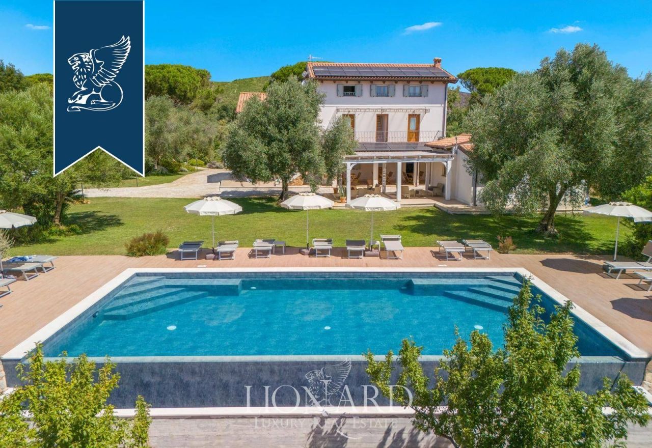 Вилла в Альгеро, Италия, 900 м² - фото 2