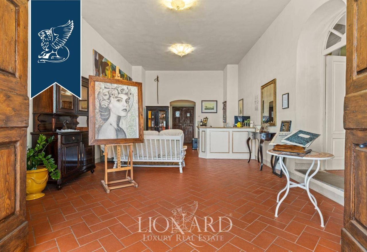 Вилла в Ареццо, Италия, 1 000 м² - фото 12