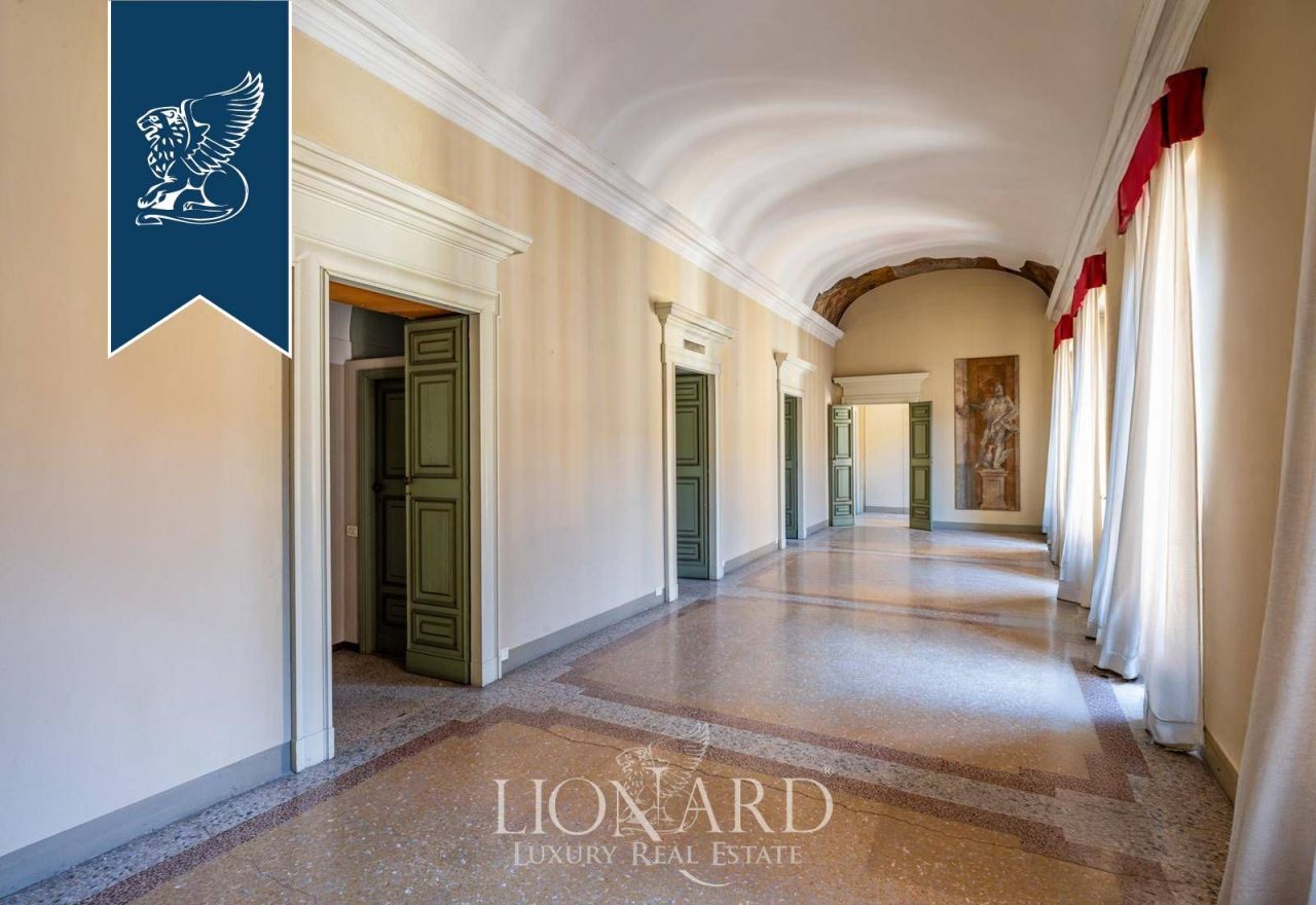 Апартаменты в Брешии, Италия, 625 м² - фото 13