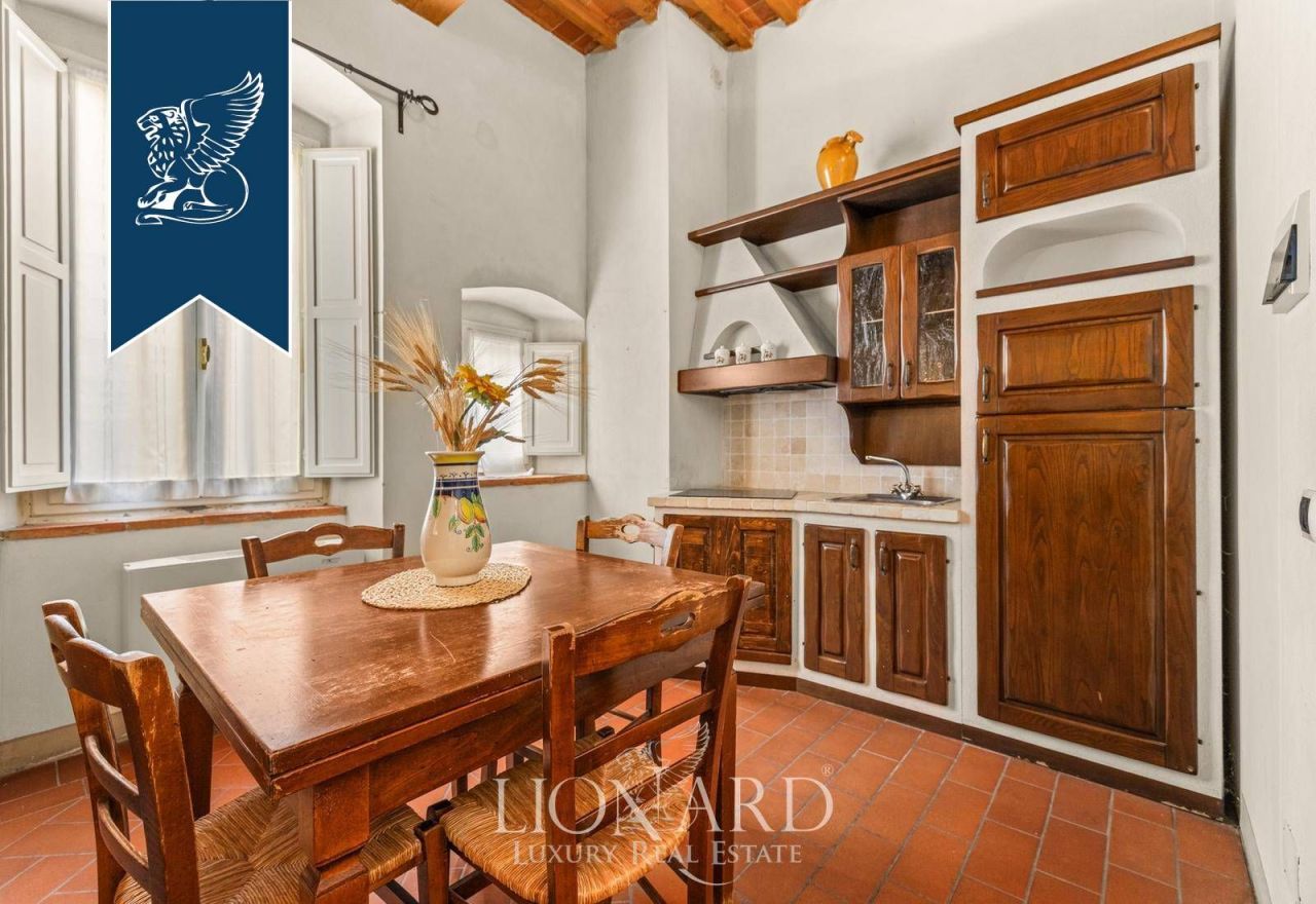 Вилла в Ареццо, Италия, 1 000 м² - фото 16