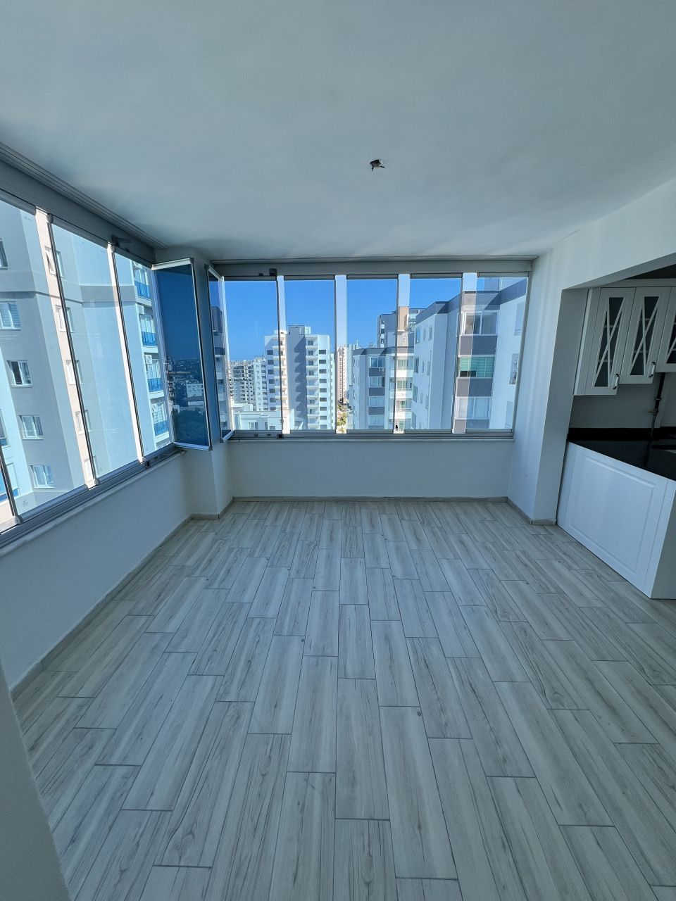 Квартира в Мерсине, Турция, 180 м² - фото 1