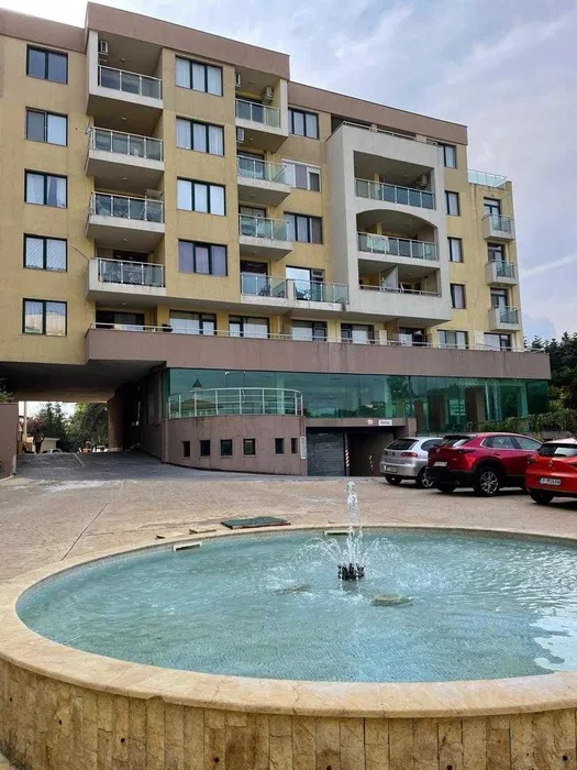 Квартира в Святых Константине и Елене, Болгария, 69 м² - фото 1