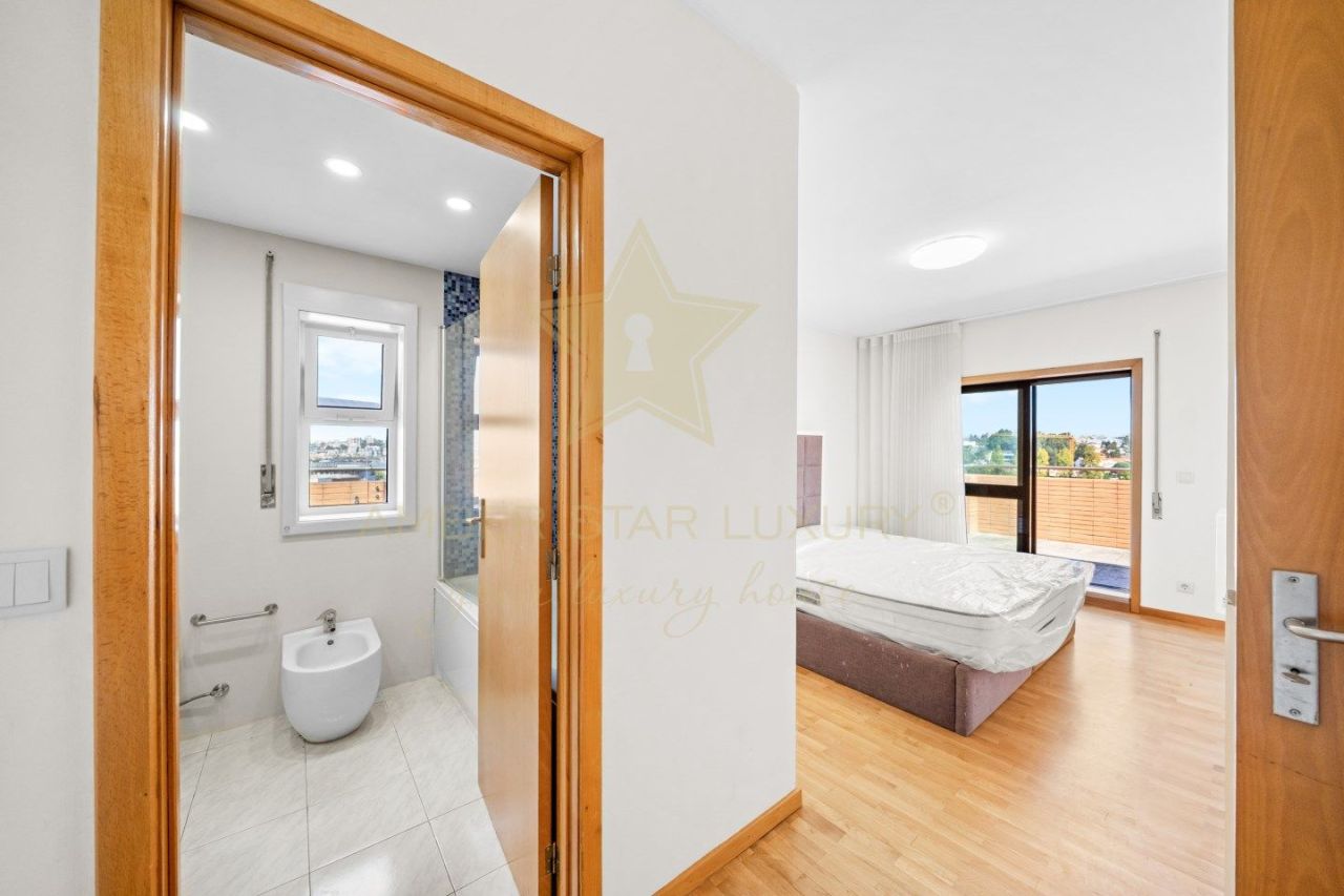 Пентхаус в Вила-Нова-ди-Гая, Португалия, 181.4 м² - фото 3