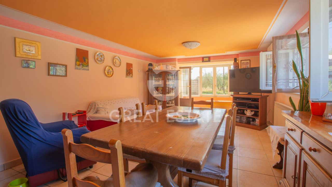 Вилла в Кастильоне-дель-Лаго, Италия, 279.05 м² - фото 12