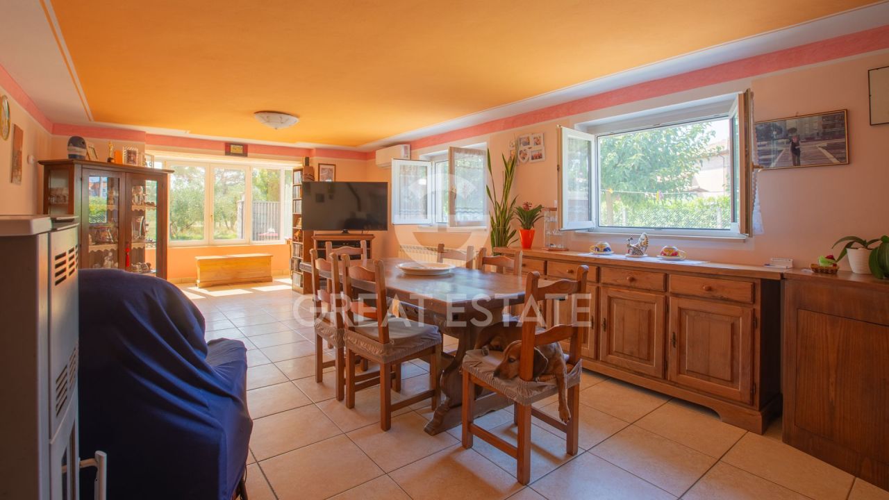 Вилла в Кастильоне-дель-Лаго, Италия, 279.05 м² - фото 13