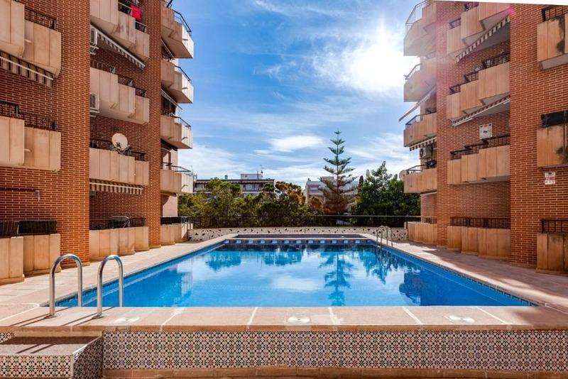 Апартаменты в Торревьехе, Испания, 46 м² - фото 1