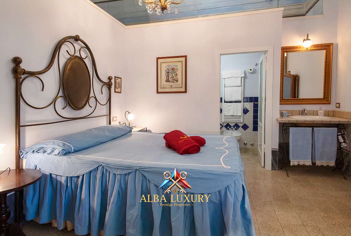 Вилла в Палае, Италия, 2 000 м² - фото 17