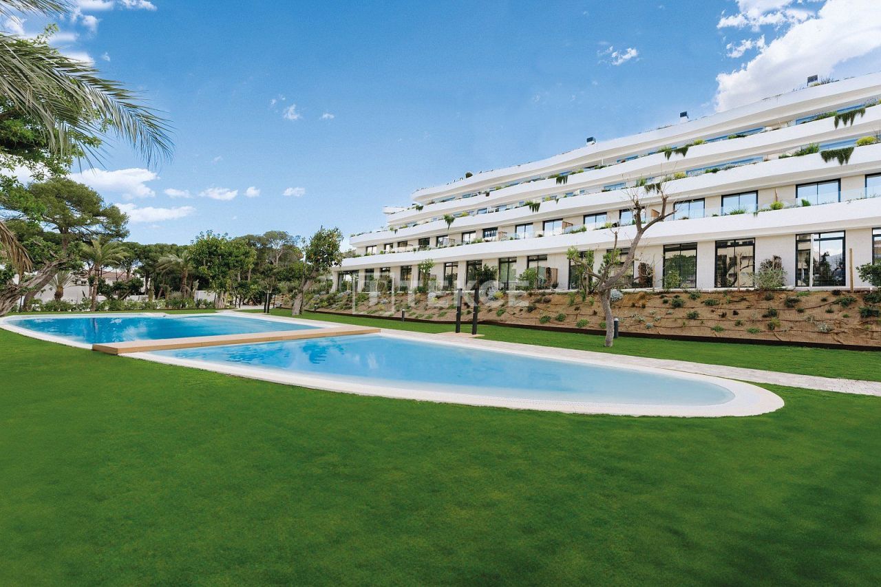 Апартаменты в Альфас-дель-Пи, Испания, 130 м² - фото 1