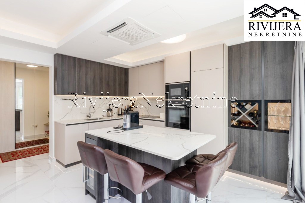 Квартира в Херцег-Нови, Черногория, 122 м² - фото 3