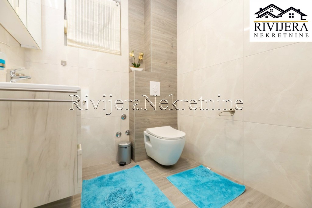 Квартира в Херцег-Нови, Черногория, 122 м² - фото 14