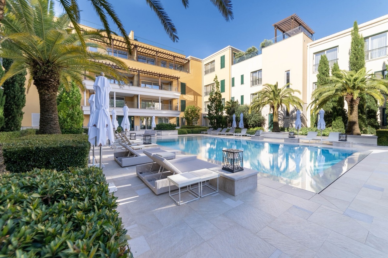 Квартира в Херцег-Нови, Черногория, 90 м² - фото 2