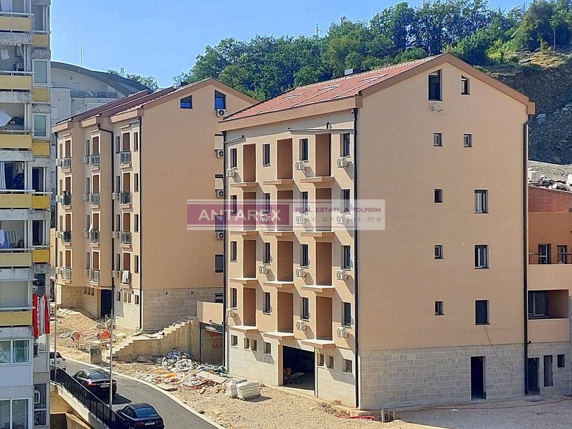 Апартаменты в Херцег-Нови, Черногория, 45.5 м² - фото 1