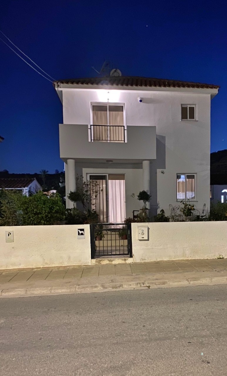 Вилла в Ларнаке, Кипр, 130 м² - фото 1