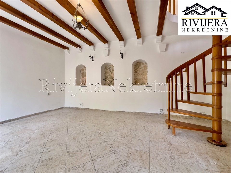 Квартира в Которе, Черногория, 82 м² - фото 4