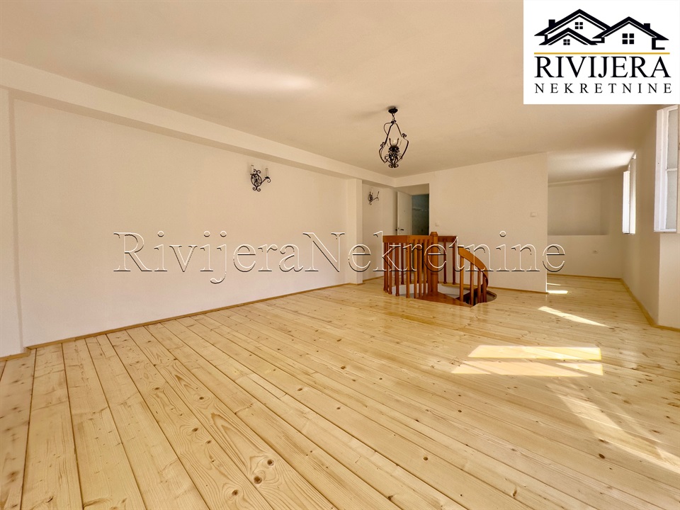 Квартира в Которе, Черногория, 82 м² - фото 10