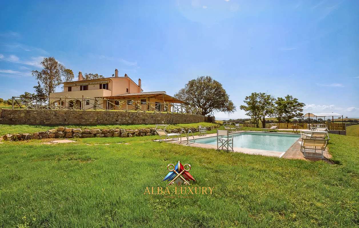 Вилла Strada Comunale Castello, Италия, 340 м² - фото 1