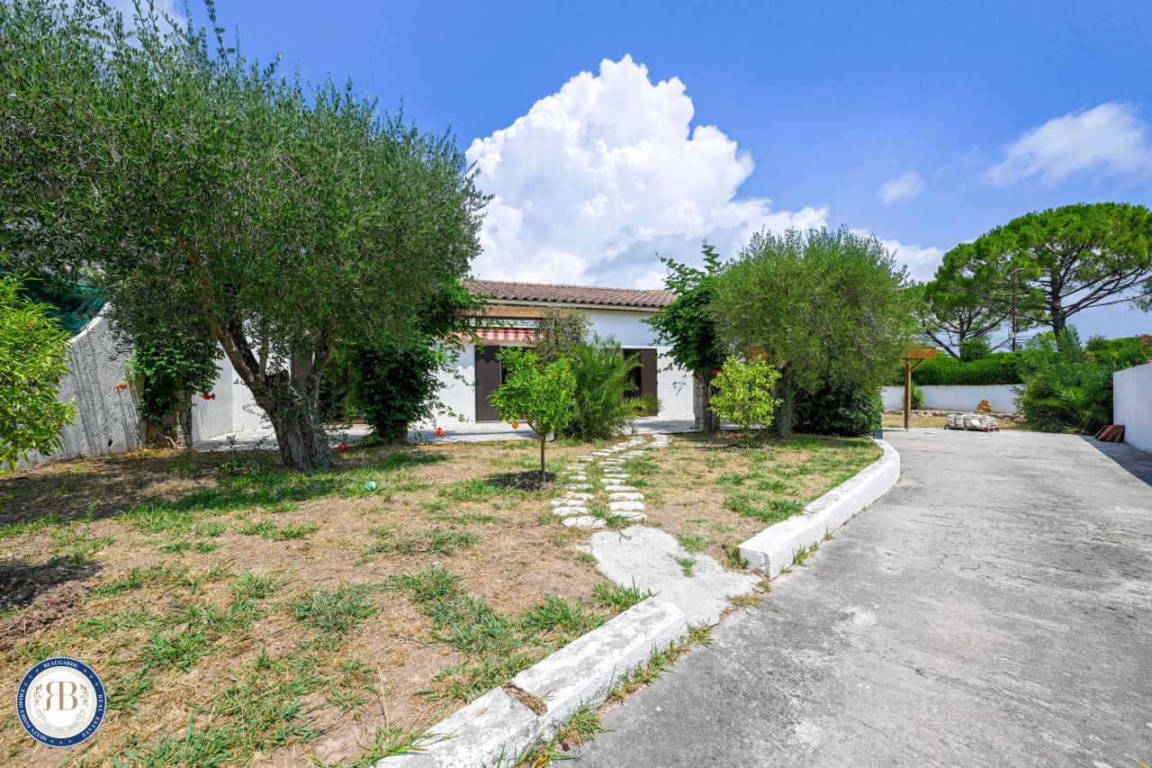 Дом в Мужене, Франция, 142 м² - фото 2