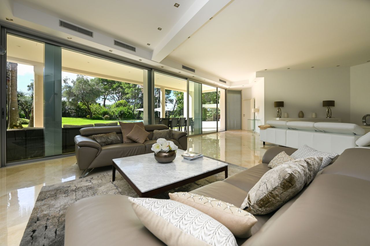 Вилла в Мужене, Франция, 520 м² - фото 17