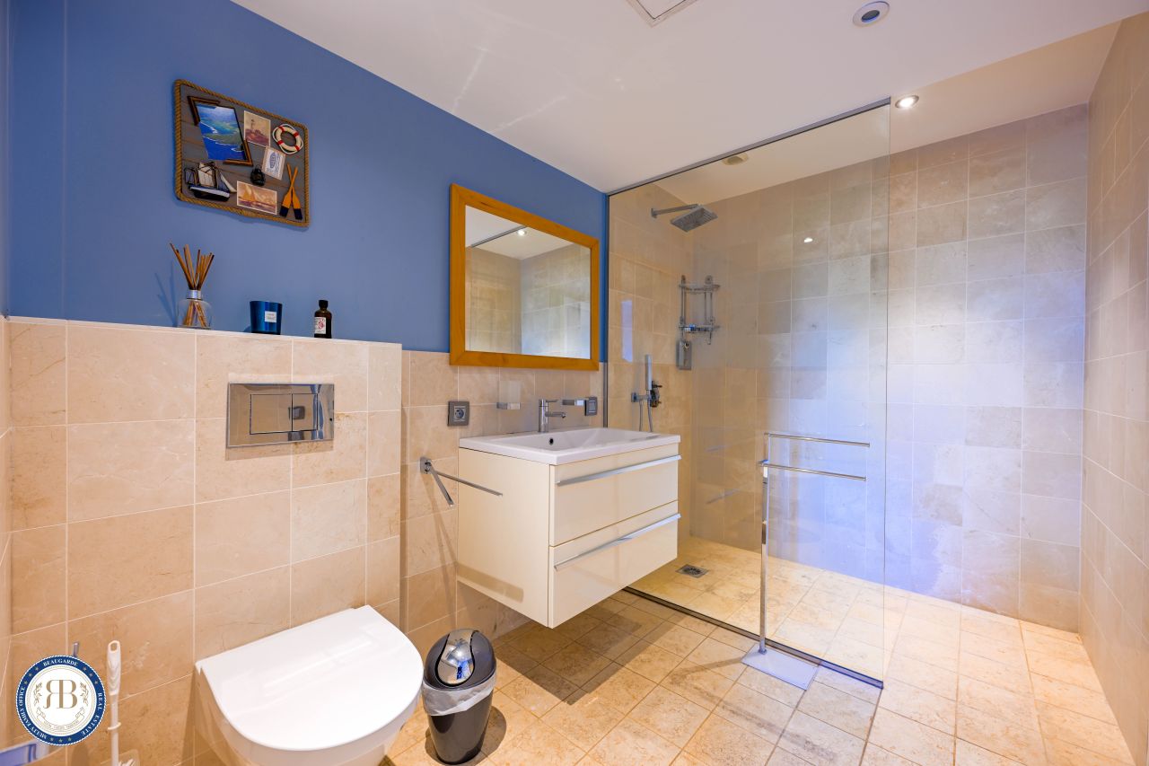 Вилла в Кап д’Антиб, Франция, 230 м² - фото 18