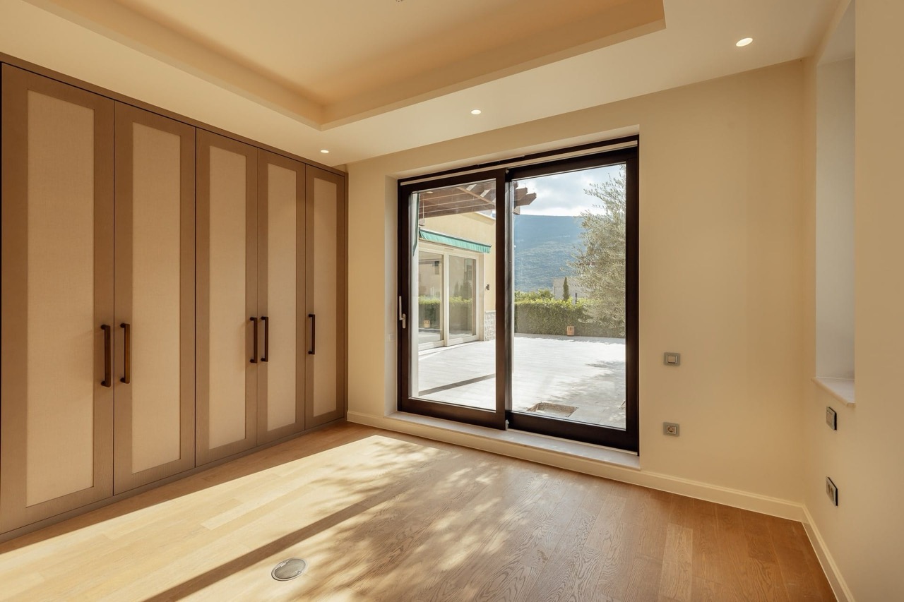 Вилла в Херцег-Нови, Черногория, 287 м² - фото 10