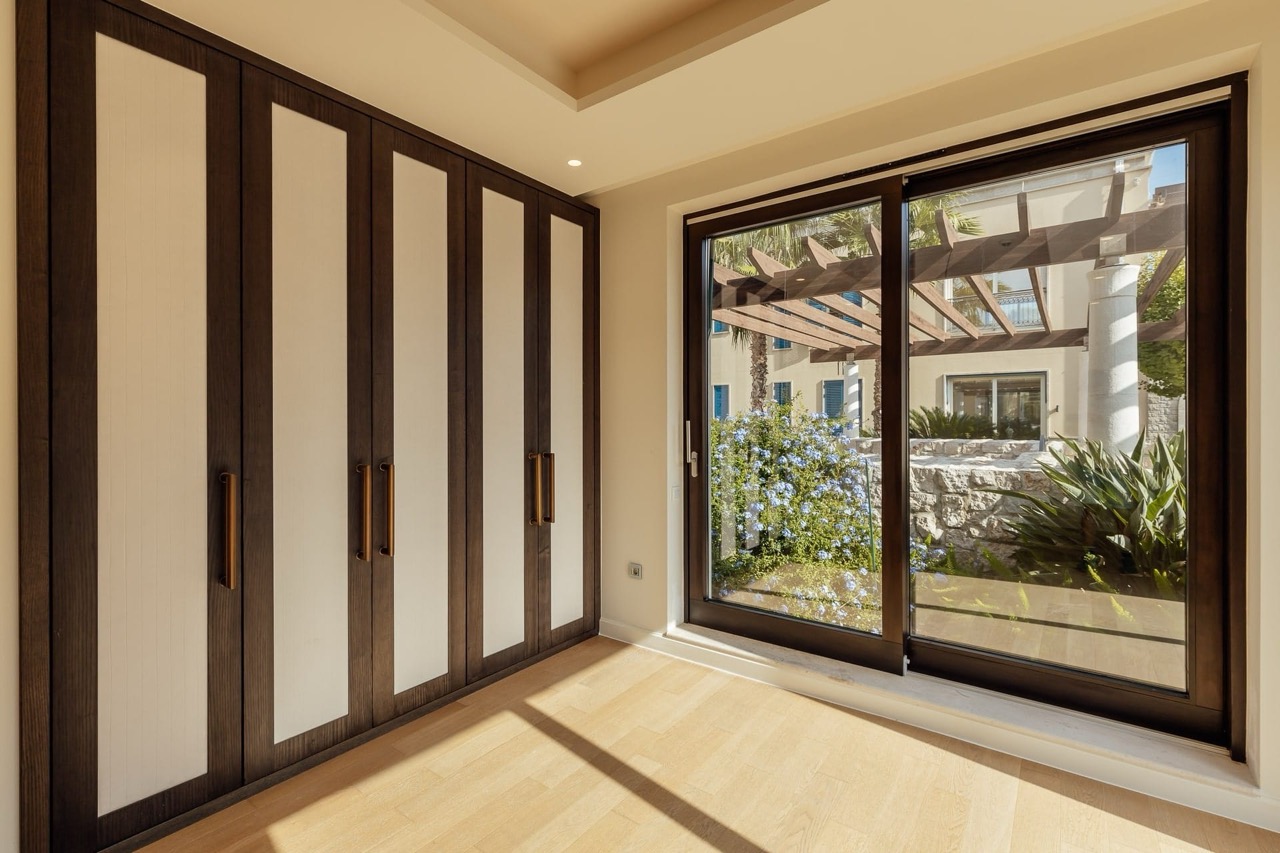 Вилла в Херцег-Нови, Черногория, 287 м² - фото 15