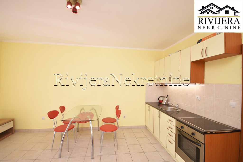 Квартира в Херцег-Нови, Черногория, 46 м² - фото 2