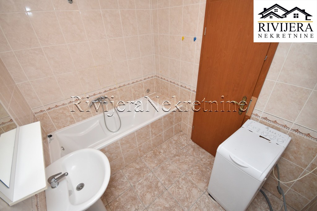 Квартира в Херцег-Нови, Черногория, 46 м² - фото 8