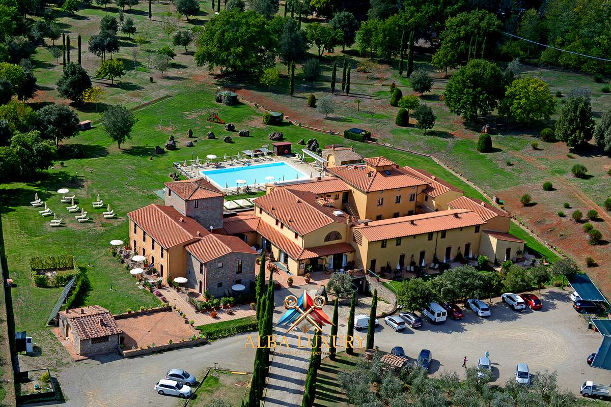 Вилла в Сан-Джиминьяно, Италия, 3 500 м² - фото 2