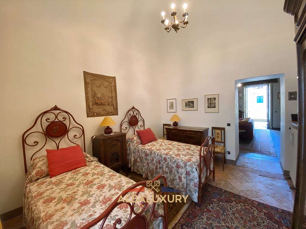 Апартаменты Via Guglielmo Marconi, Италия, 1 000 м² - фото 15