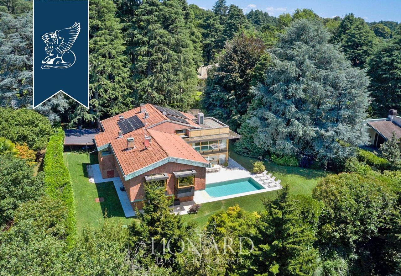 Вилла в Каримате, Италия, 700 м² - фото 1