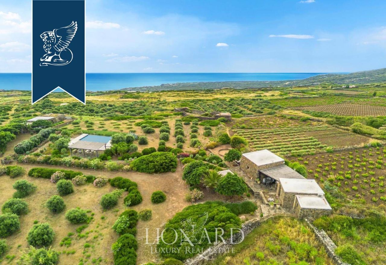 Дом на о-ве Пантеллерия, Италия, 120 м² - фото 2