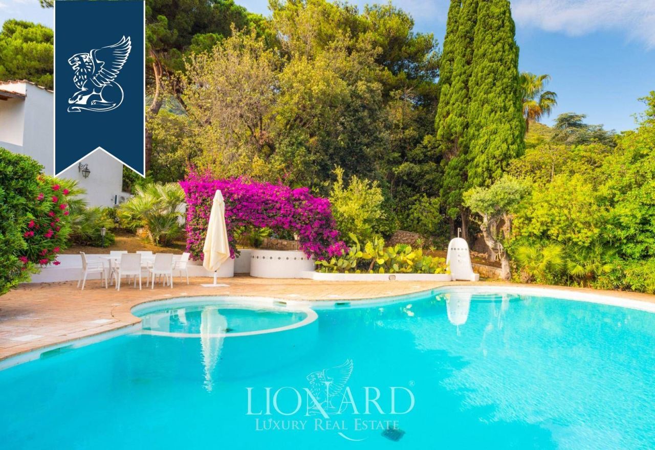 Вилла в Сан-Феличе-Чирчео, Италия, 550 м² - фото 3