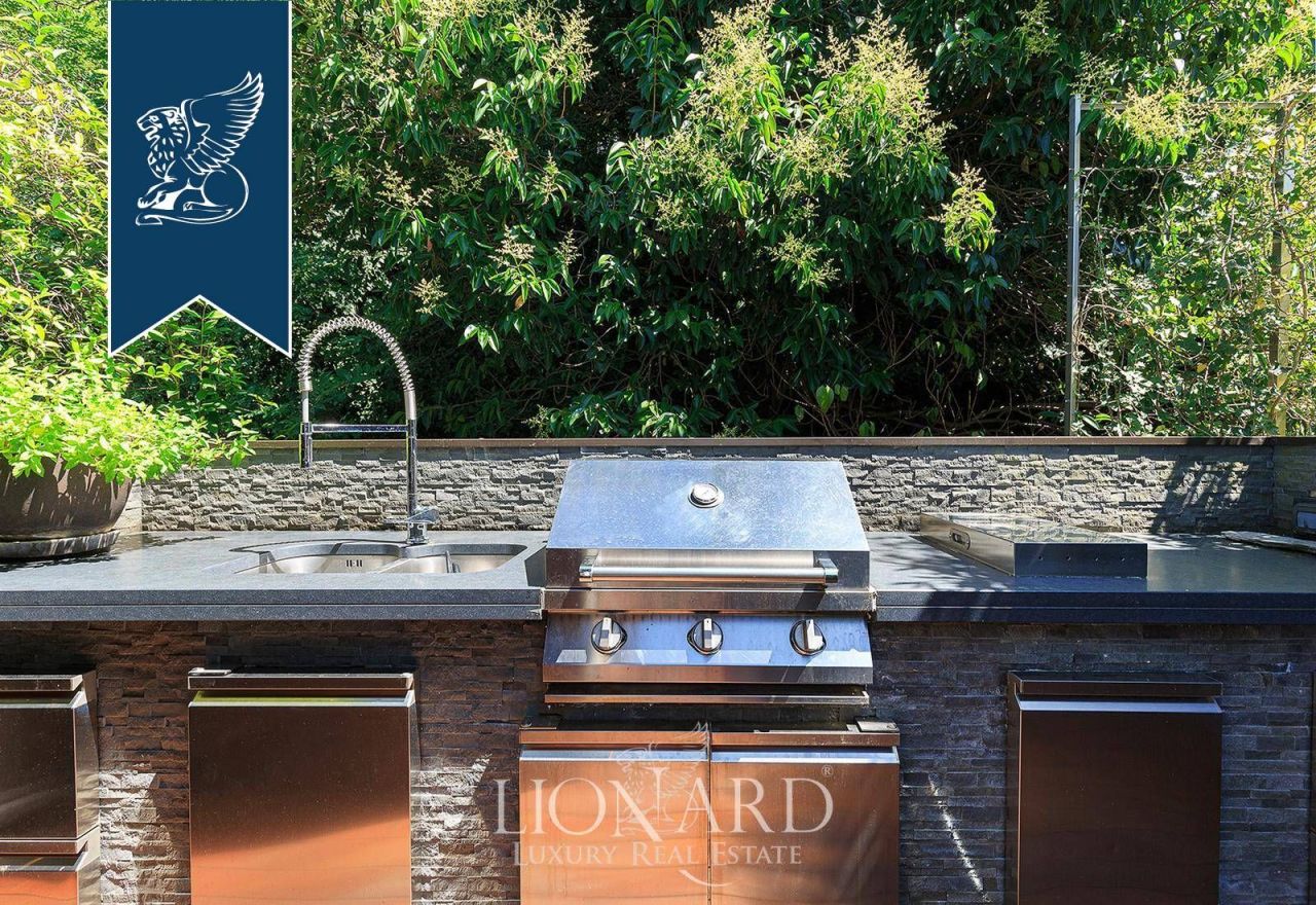 Вилла в Кампионе-д'Италия, Италия, 458 м² - фото 7