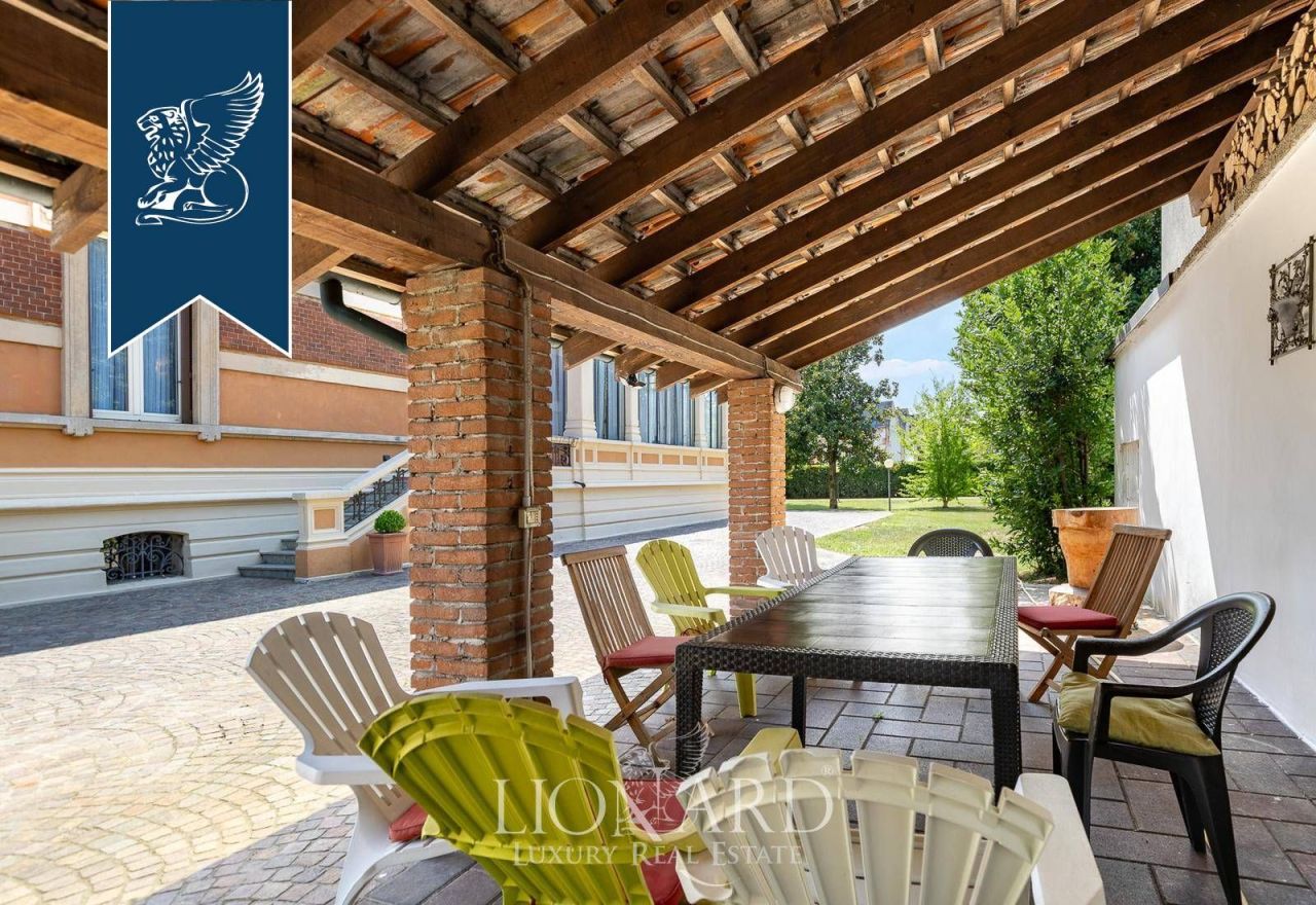 Вилла в Павии, Италия, 850 м² - фото 8