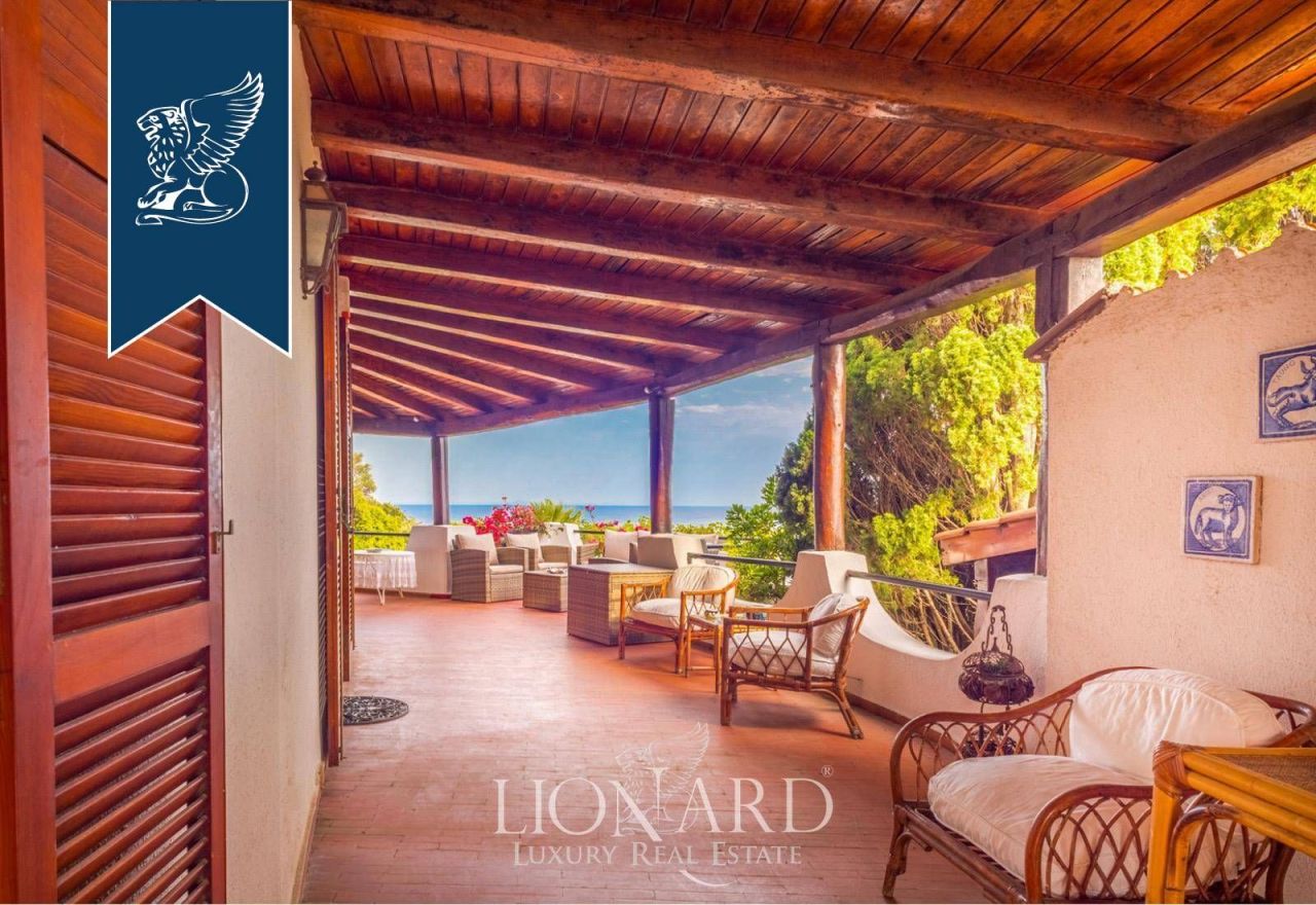 Вилла в Сан-Феличе-Чирчео, Италия, 550 м² - фото 12