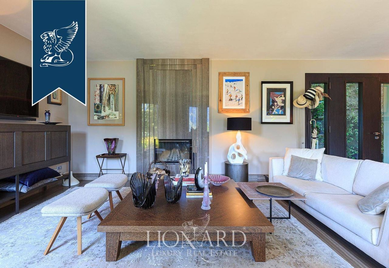 Вилла в Кампионе-д'Италия, Италия, 458 м² - фото 12