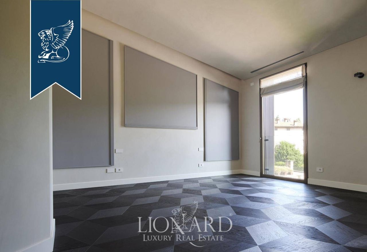 Апартаменты в Бергамо, Италия, 270 м² - фото 15