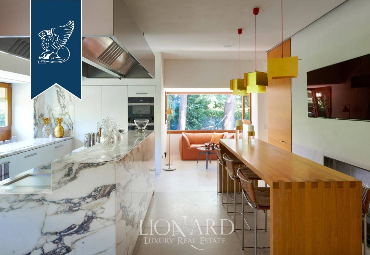 Вилла в Каримате, Италия, 700 м² - фото 16